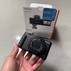 Sony ZV1 USED ONCE